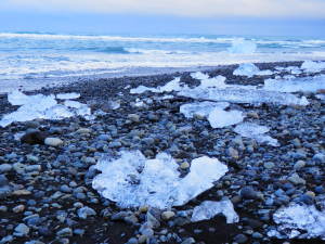 Beached icebergs in Jokusarlon