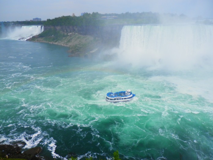 Horseshoe Falls with the Maid of the Mist 