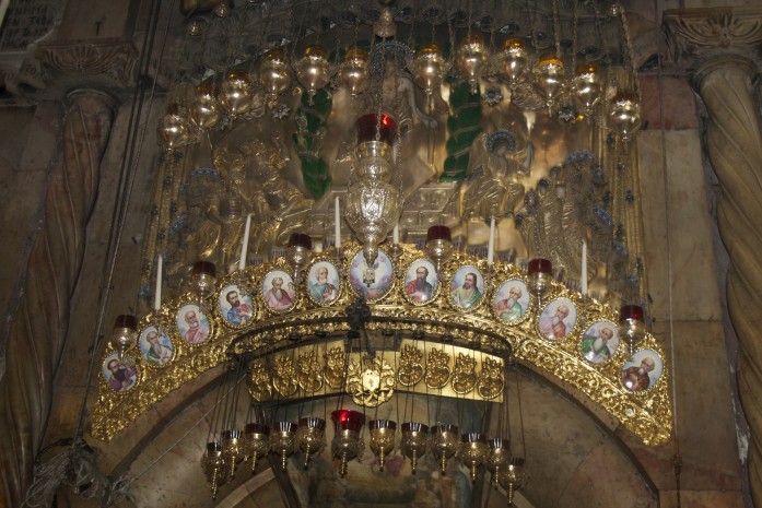 The front of the Edicule adorned with images of the twelve apostles