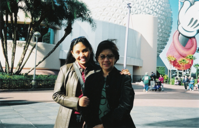 Viajera Filipinas, Epcot Center, Orlando Florida, 2003